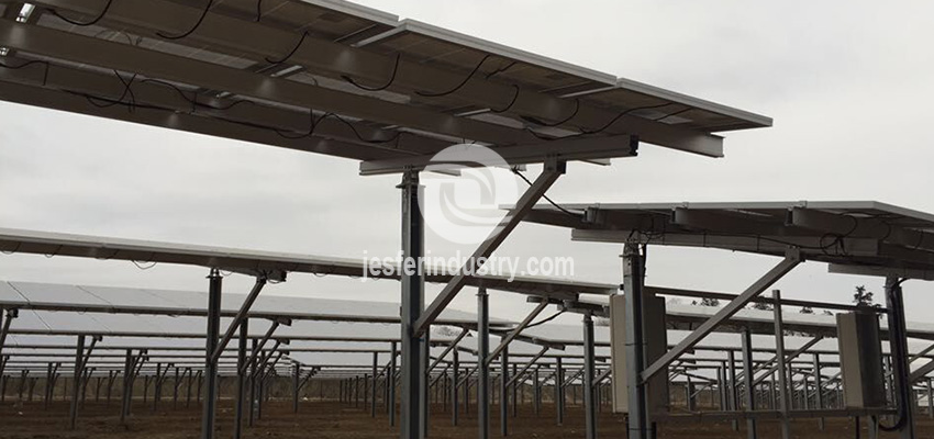Africa Pole solar panel mount